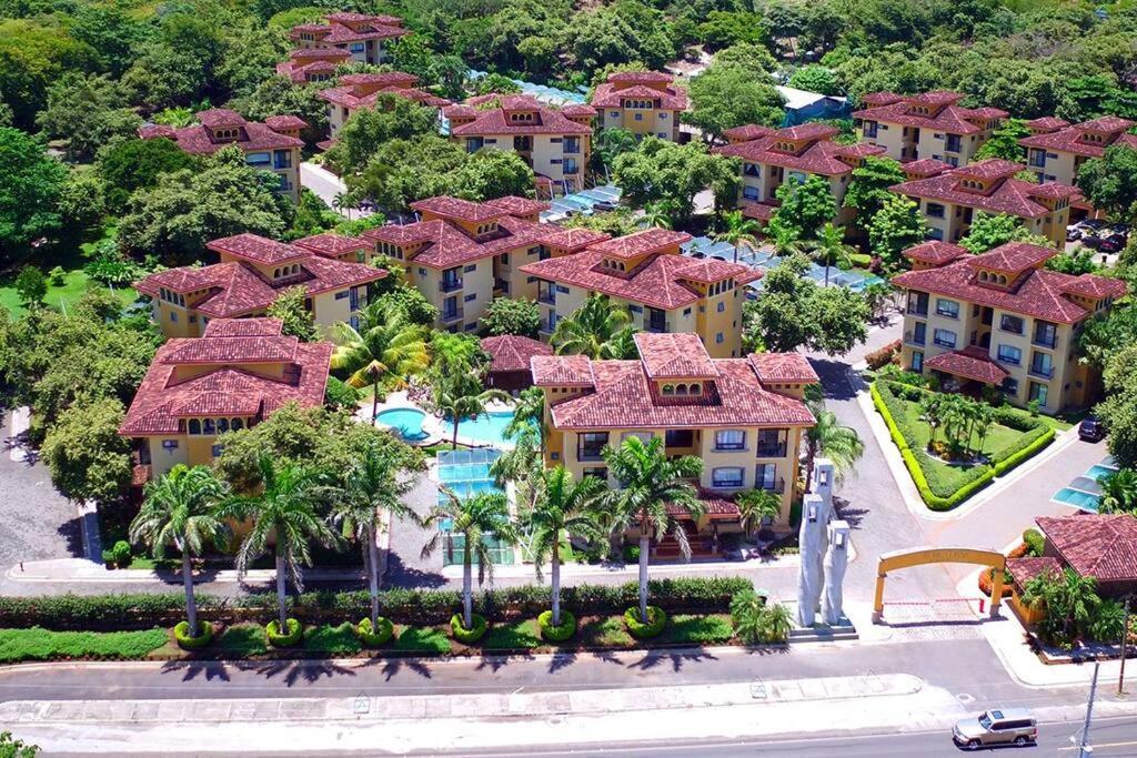 The Oaks Tamarindo Pool Front Condominiums Fast Wifi 외부 사진